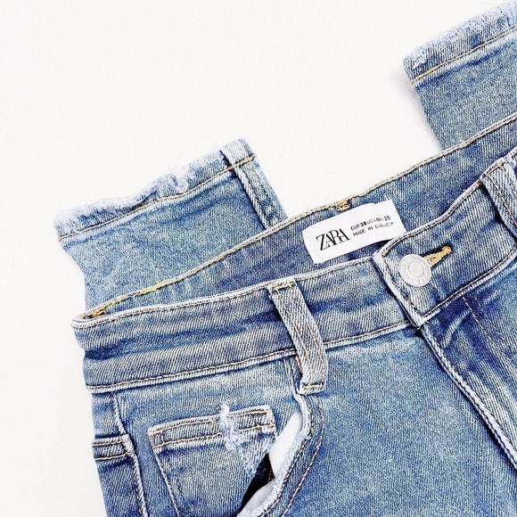 Zara Skinny Fit Denim Jeans Distressed Lt/Med Wash SZ6 - Picture 5 of 8